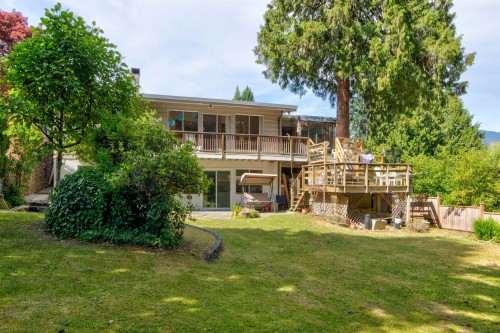 1177 15Th Street E, North Vancouver, BC 