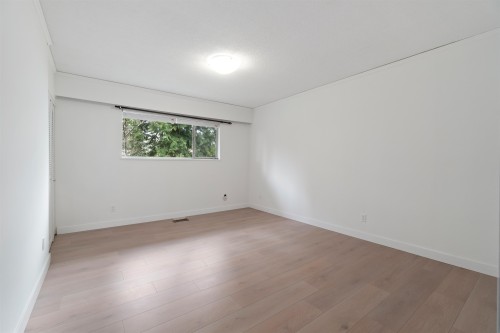 1177 15Th Street E, North Vancouver, BC 