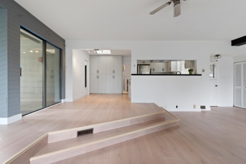 1177 15Th Street E, North Vancouver, BC 