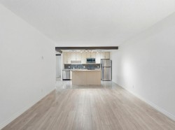 218-2012 Fullerton Avenue North Vancouver, BC V7P 3E3