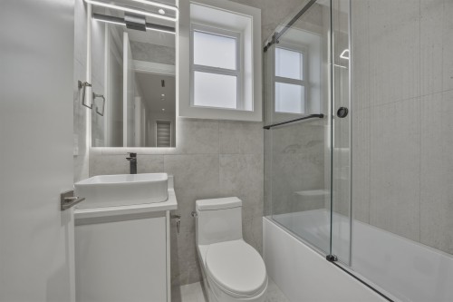 3118 42Nd Avenue W, Vancouver, BC 