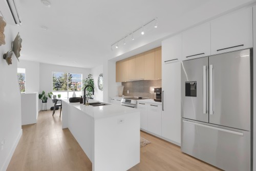38043 Helm Way  Squamish, BC V8B 1E6