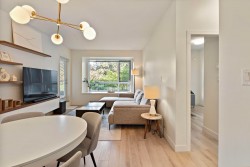 214-2188 Madison Avenue Burnaby, BC V5C 0J8