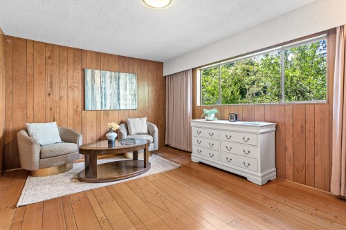 1211 Chartwell Drive, West Vancouver, BC 