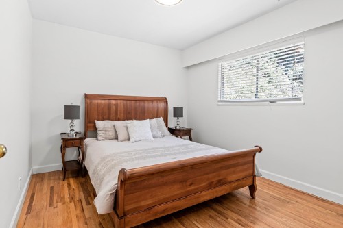 1211 Chartwell Drive, West Vancouver, BC 