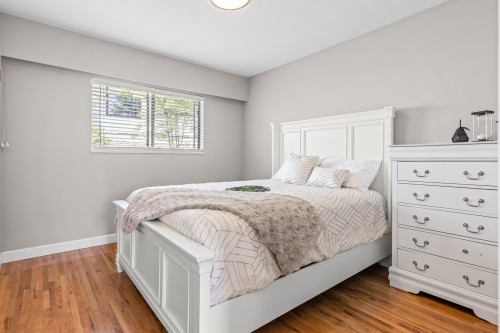 1211 Chartwell Drive, West Vancouver, BC 