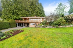 234 Rondoval Crescent  North Vancouver, BC V7N 2W7