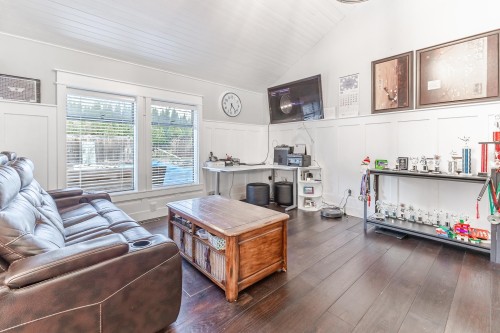 21315 River Road, Maple Ridge, BC 
