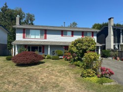 5515 Chestnut Crescent Delta, BC V4K 1J5