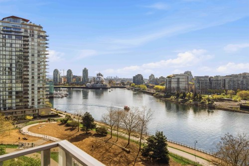 1101-980 Cooperage Way  Vancouver, BC V6B 0C3