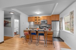 2-1879 Barclay Street  Vancouver, BC V6G 1K7