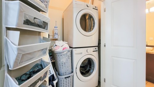 203 18Th Street E, North Vancouver, BC 