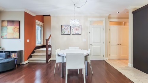 203 18Th Street E, North Vancouver, BC 