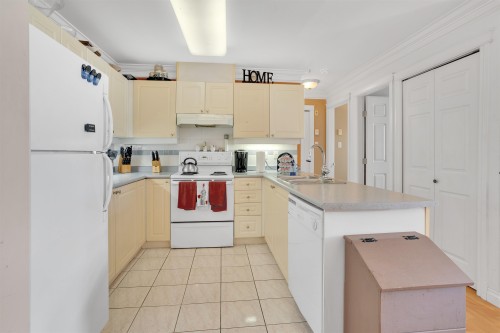 417-1591 Booth Avenue, Coquitlam, BC 