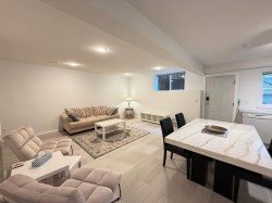 23797 105 Avenue Maple Ridge, BC V2W 1E1