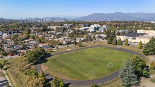 2472 12Th Avenue E, Vancouver, BC 