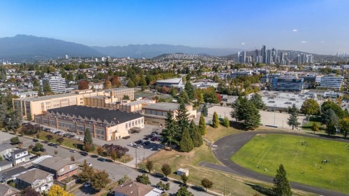 2472 12Th Avenue E, Vancouver, BC 