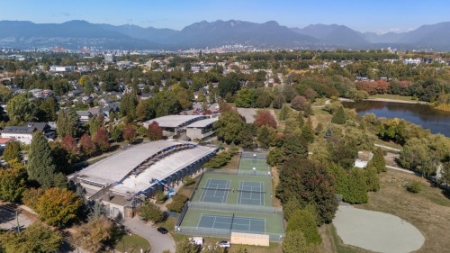 2472 12Th Avenue E, Vancouver, BC 