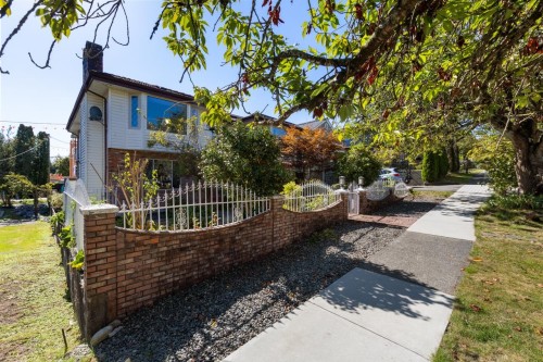 2472 12Th Avenue E, Vancouver, BC 