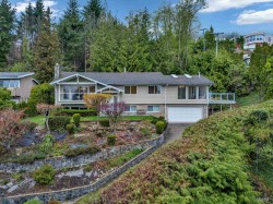 675 St. Andrews Road West Vancouver, BC V7S 1V5