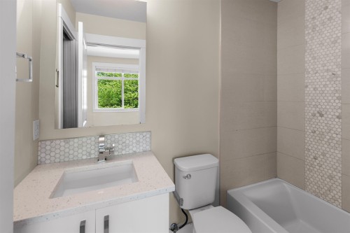 311-22327 River Road, Maple Ridge, BC - Indoor Photo Showing Bathroom
