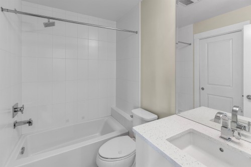 311-22327 River Road, Maple Ridge, BC - Indoor Photo Showing Bathroom