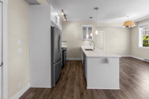 311-22327 River Road, Maple Ridge, BC - Indoor Photo Showing Kitchen With Upgraded Kitchen