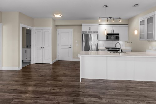 311-22327 River Road, Maple Ridge, BC - Indoor Photo Showing Kitchen With Double Sink