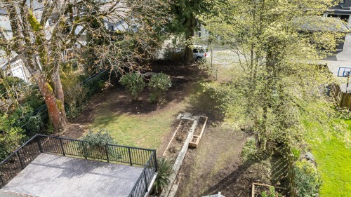 753 9Th Street E, North Vancouver, BC 