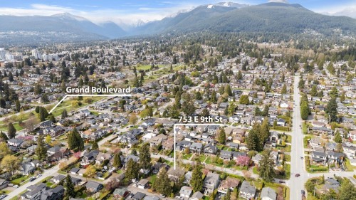 753 9Th Street E, North Vancouver, BC 