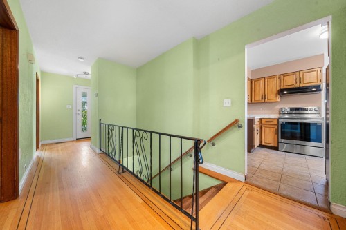 753 9Th Street E, North Vancouver, BC 