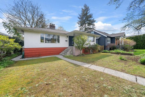 753 9Th Street E, North Vancouver, BC 