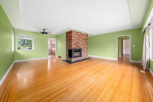 753 9Th Street E, North Vancouver, BC 