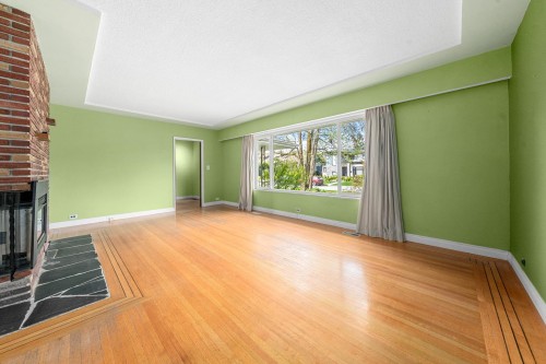 753 9Th Street E, North Vancouver, BC 