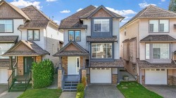 11812 191a Street  Pitt Meadows, BC V3Y 0A4