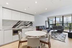 410-135 13th Street E North Vancouver, BC V7T 1C3