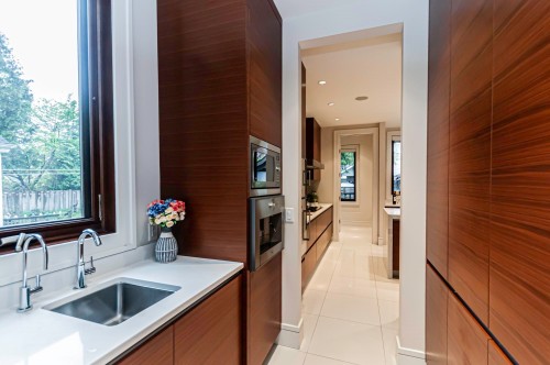 3875 36Th Avenue W, Vancouver, BC 