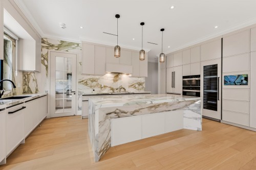 9591 Woodwards Place, Richmond, BC 