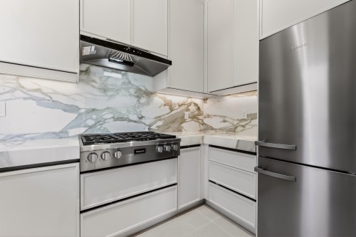 9591 Woodwards Place, Richmond, BC 