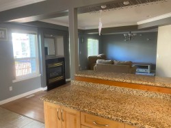 2048 Parkway Blvd Coquitlam, BC V3Z 0Z2