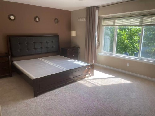 2048 Parkway Blvd, Coquitlam, BC 
