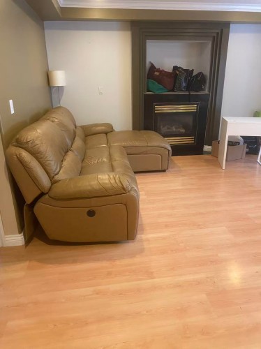 2048 Parkway Blvd, Coquitlam, BC 