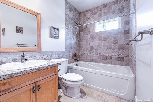 1255 26Th Avenue W, Vancouver, BC 