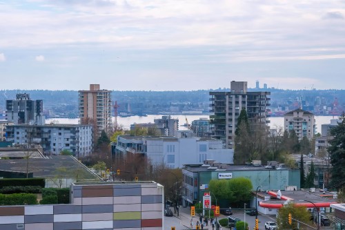 906-108 14th Street E North Vancouver, BC V7L 2N3