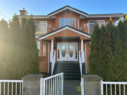 Ground Level-5510 Rumble St. Burnaby, BC V5J 2C1