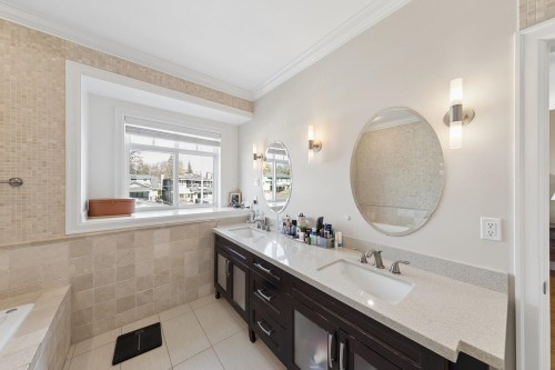 2911 35Th Avenue W, Vancouver, BC 