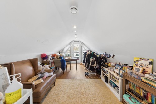 2911 35Th Avenue W, Vancouver, BC 
