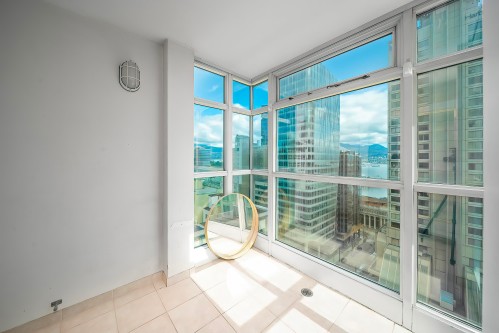 2007-438 Seymour St  Vancouver, BC V6B 6H4