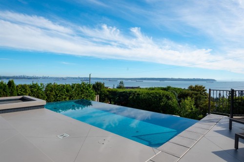 4135 Burkehill Place, West Vancouver, BC 
