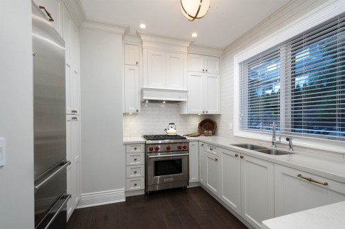 4135 Burkehill Place, West Vancouver, BC 